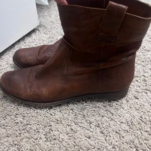 Anna short Frye boots